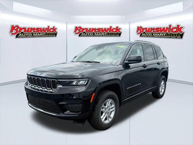 2025 Jeep Grand Cherokee GRAND CHEROKEE LAREDO X 4X4