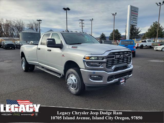 2026 RAM Ram 3500 RAM 3500 TRADESMAN CREW CAB 4X4 8 BOX