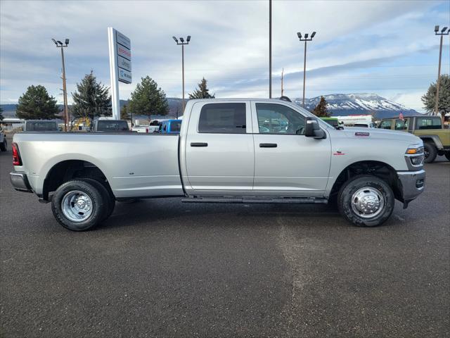 2026 RAM Ram 3500 RAM 3500 TRADESMAN CREW CAB 4X4 8 BOX