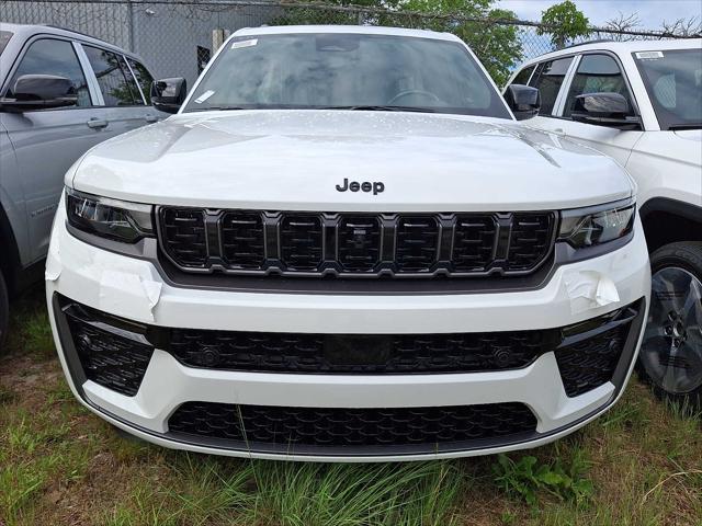 2026 Jeep Grand Cherokee GRAND CHEROKEE L LIMITED RESERVE 4X4
