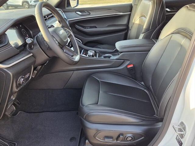 2026 Jeep Grand Cherokee Limited 4x2