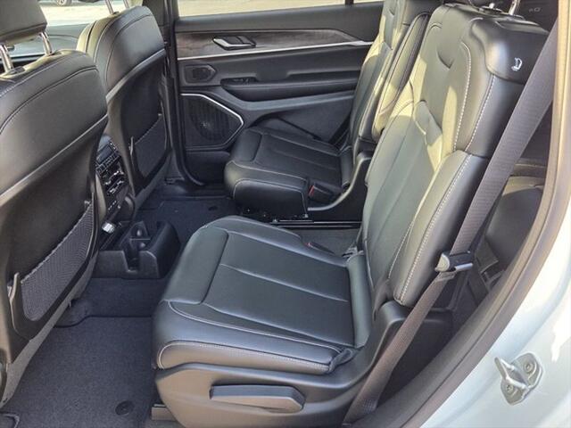 2026 Jeep Grand Cherokee Limited 4x2