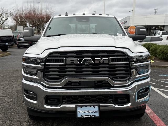 2026 RAM Ram 3500 RAM 3500 TRADESMAN CREW CAB 4X4 8 BOX