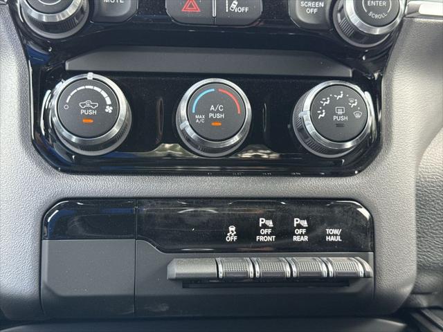 2026 Ram 1500 Express Crew Cab 4x4 5'7" Box