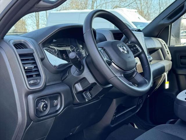 2026 RAM Ram 3500 RAM 3500 TRADESMAN CREW CAB 4X4 8 BOX