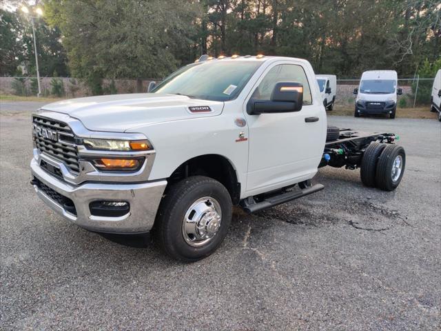 2026 RAM Ram 3500 Chassis Cab RAM 3500 TRADESMAN CHASSIS REGULAR CAB 4X2 84 CA