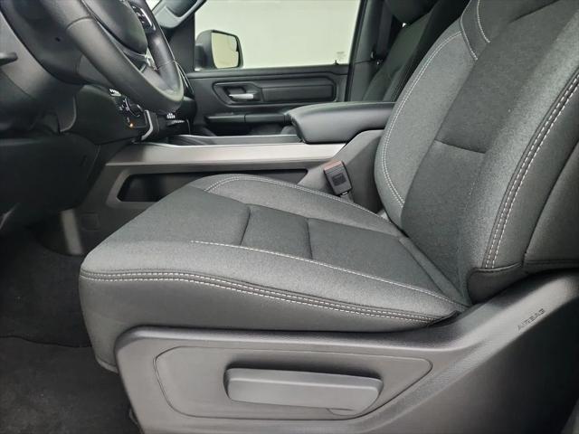 2026 Ram 1500 Express Crew Cab 4x4 5'7" Box