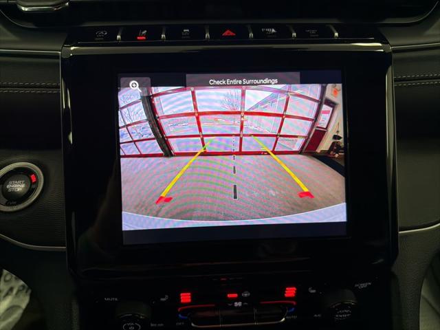 2025 Jeep Grand Cherokee Laredo X 4x4
