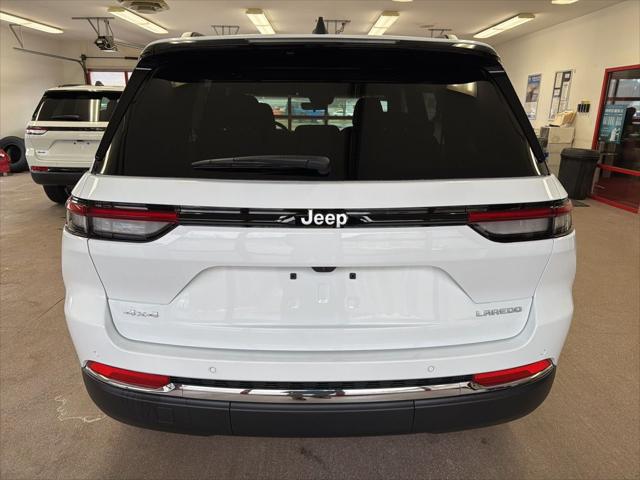 2025 Jeep Grand Cherokee Laredo X 4x4
