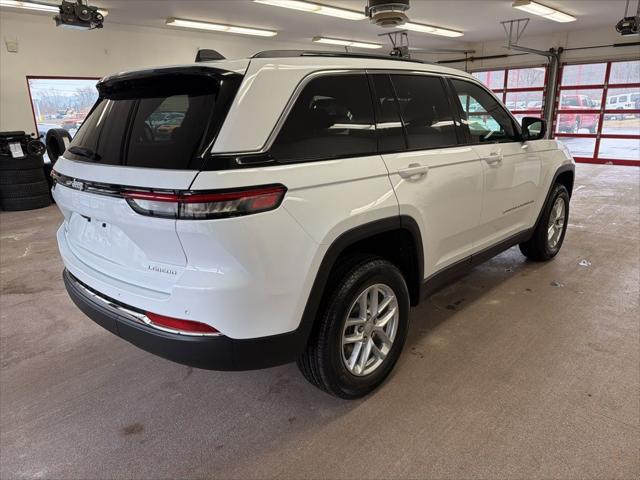 2025 Jeep Grand Cherokee Laredo X 4x4