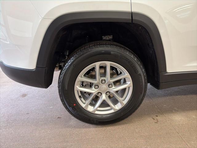 2025 Jeep Grand Cherokee Laredo X 4x4