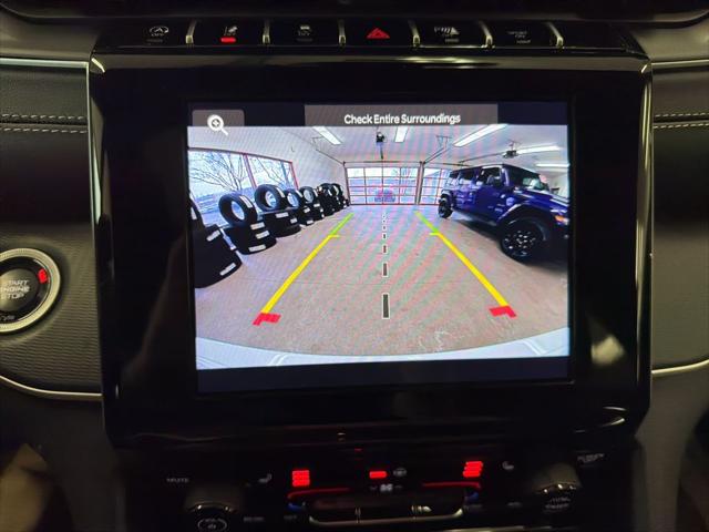 2025 Jeep Grand Cherokee Laredo X 4x4