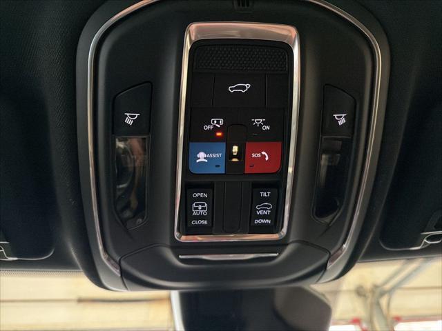 2025 Jeep Grand Cherokee Laredo X 4x4