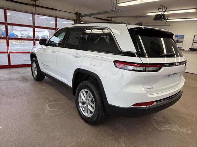 2025 Jeep Grand Cherokee Laredo X 4x4
