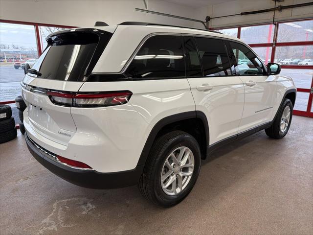 2025 Jeep Grand Cherokee Laredo X 4x4