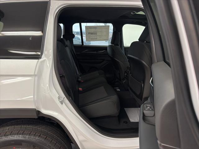 2025 Jeep Grand Cherokee Laredo X 4x4