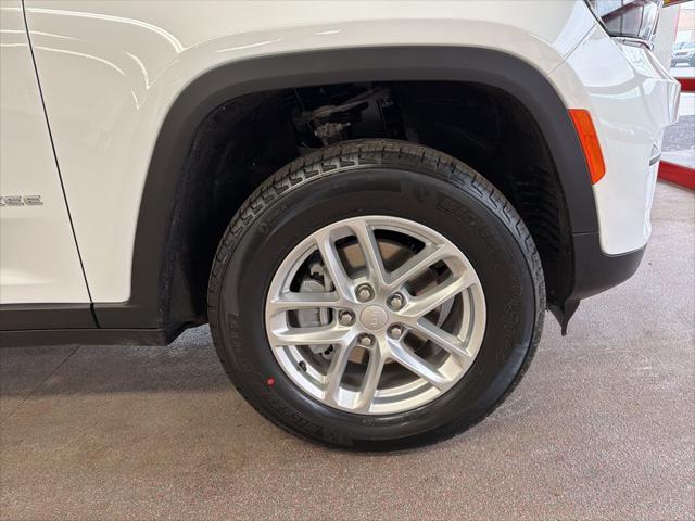 2025 Jeep Grand Cherokee Laredo X 4x4