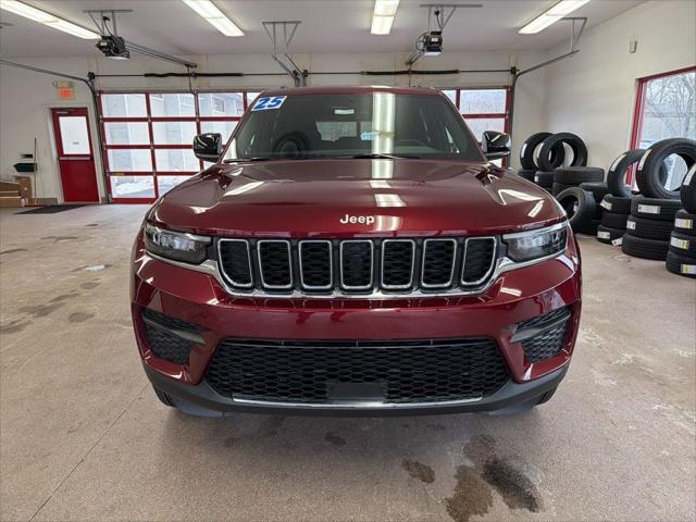 2025 Jeep Grand Cherokee Laredo X 4x4