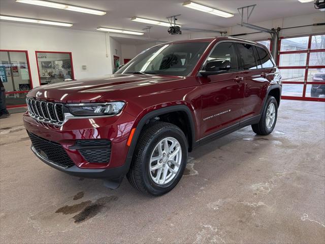 2025 Jeep Grand Cherokee Laredo X 4x4