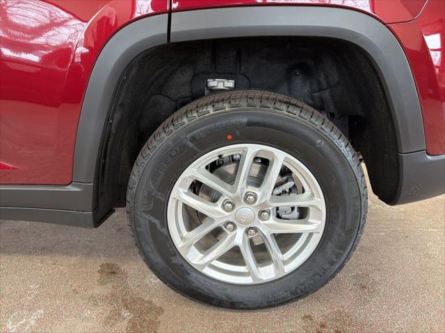 2025 Jeep Grand Cherokee Laredo X 4x4