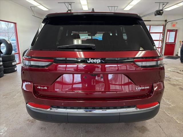 2025 Jeep Grand Cherokee Laredo X 4x4