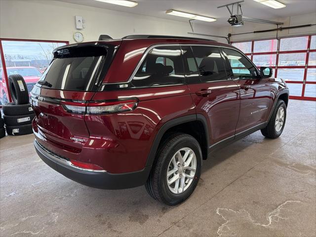 2025 Jeep Grand Cherokee Laredo X 4x4