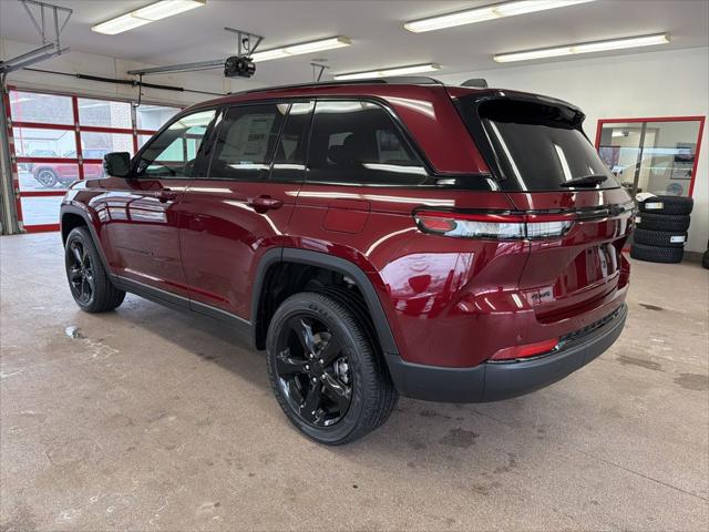 2025 Jeep Grand Cherokee Altitude X 4x4