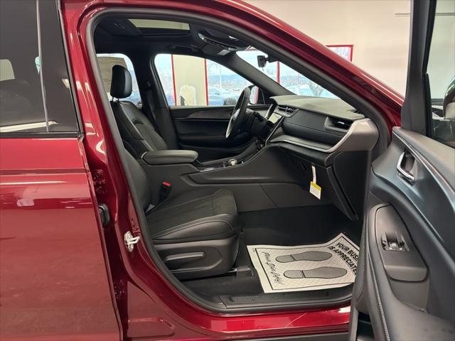 2025 Jeep Grand Cherokee Altitude X 4x4