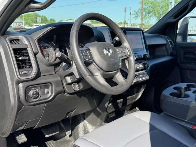 2026 RAM Ram 5500 Chassis Cab RAM 5500 TRADESMAN CHASSIS CREW CAB 4X4 84 CA 2026 RAM Ram 5500 Chassis Cab RAM 5500 TRADESMAN CHASSIS CREW CAB 4X4 84 CA