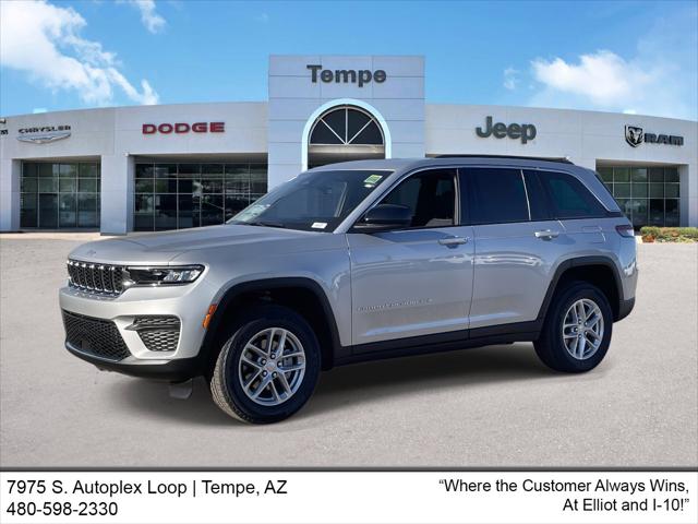 2025 Jeep Grand Cherokee GRAND CHEROKEE LAREDO X 4X4