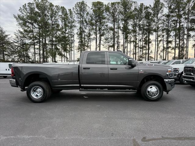 2026 RAM Ram 3500 RAM 3500 TRADESMAN CREW CAB 4X4 8 BOX