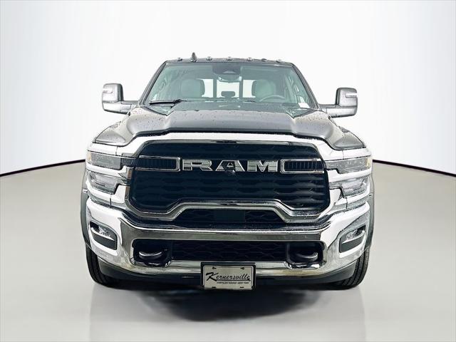 2026 RAM 5500 Chassis RAM 5500 BIG HORN CHASSIS CREW CAB 4X4 60 CA