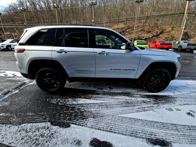 2025 Jeep Grand Cherokee Altitude X 4x4