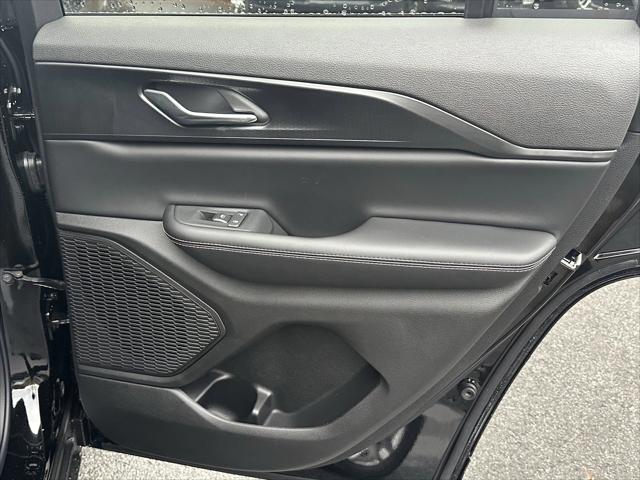 2025 Jeep Grand Cherokee Laredo 4x2