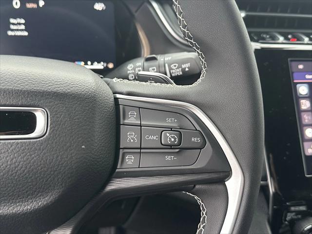 2025 Jeep Grand Cherokee Laredo 4x2