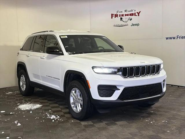 2025 Jeep Grand Cherokee GRAND CHEROKEE LAREDO 4X4