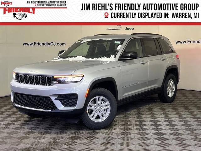 2025 Jeep Grand Cherokee GRAND CHEROKEE LAREDO 4X4