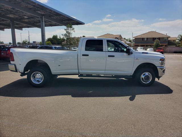 2026 RAM Ram 3500 RAM 3500 TRADESMAN CREW CAB 4X4 8 BOX