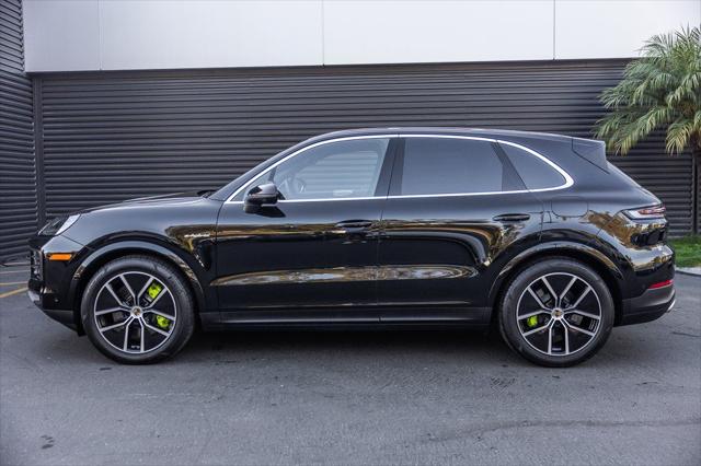 2025 Porsche Cayenne E-Hybrid Unknown