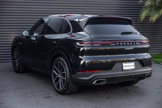 2025 Porsche Cayenne E-Hybrid Unknown