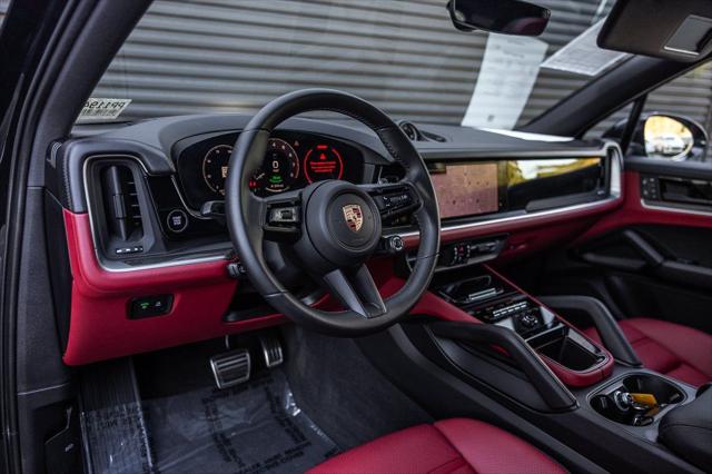 2025 Porsche Cayenne E-Hybrid Unknown