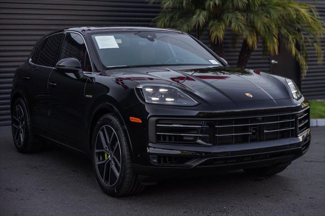 2025 Porsche Cayenne E-Hybrid Unknown