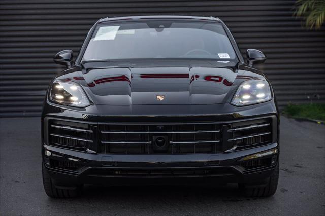 2025 Porsche Cayenne E-Hybrid Unknown