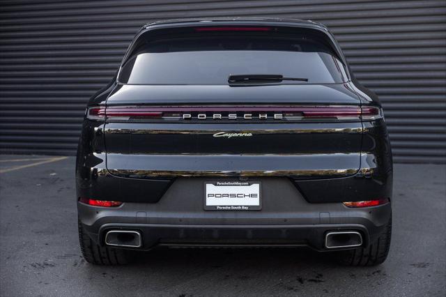 2025 Porsche Cayenne E-Hybrid Unknown