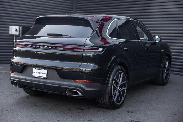 2025 Porsche Cayenne E-Hybrid Unknown