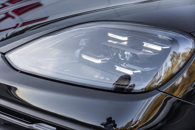 2025 Porsche Cayenne E-Hybrid Unknown