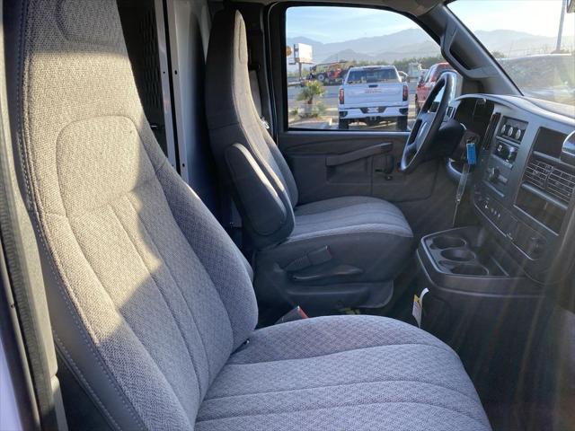 2025 GMC Savana Cargo RWD 2500 Extended Wheelbase Work Van
