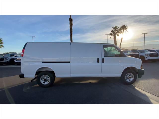 2025 GMC Savana Cargo RWD 2500 Extended Wheelbase Work Van