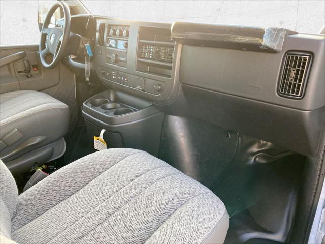 2025 GMC Savana Cargo RWD 2500 Extended Wheelbase Work Van