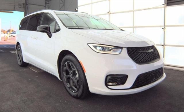 2024 Chrysler Pacifica Hybrid Premium S Appearance Pkg 2024 Chrysler Pacifica Hybrid Premium S Appearance Pkg